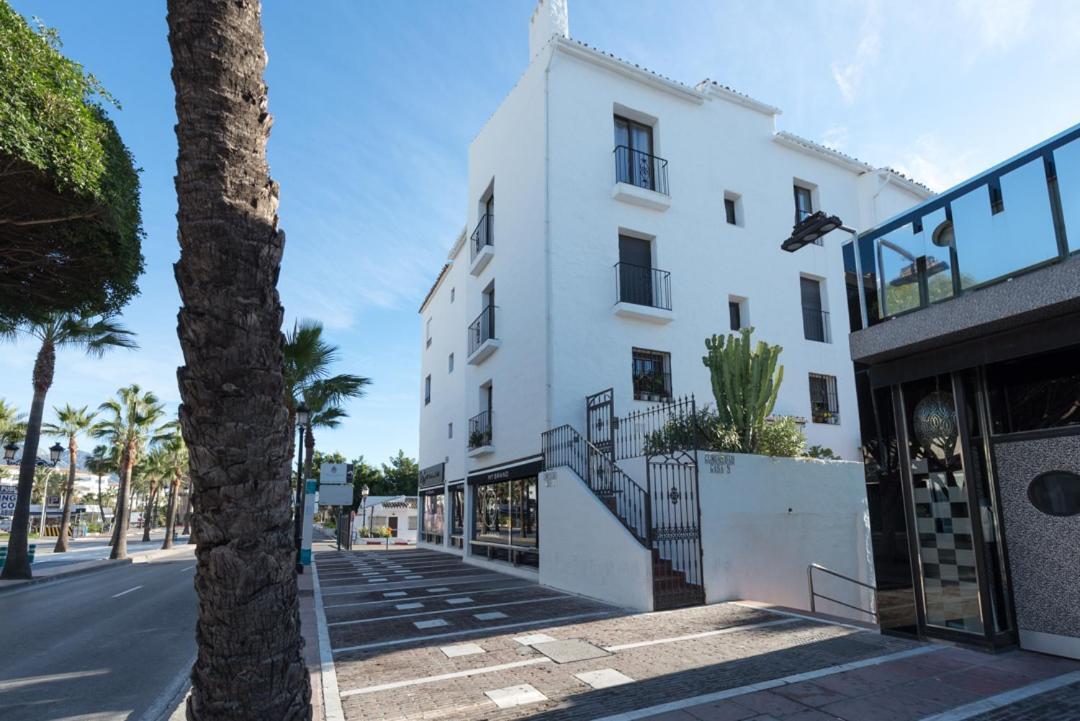 Puerto Banus Frontline With Amazing Sea Views Marbella